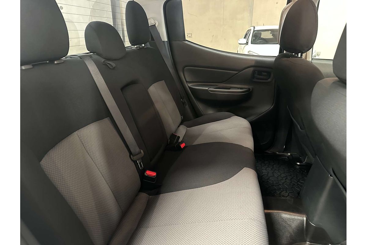 2024 Mitsubishi Triton GLX MR 4X4