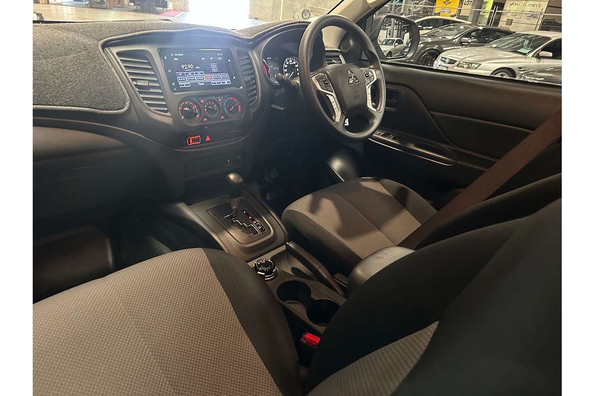 2024 Mitsubishi Triton GLX MR 4X4