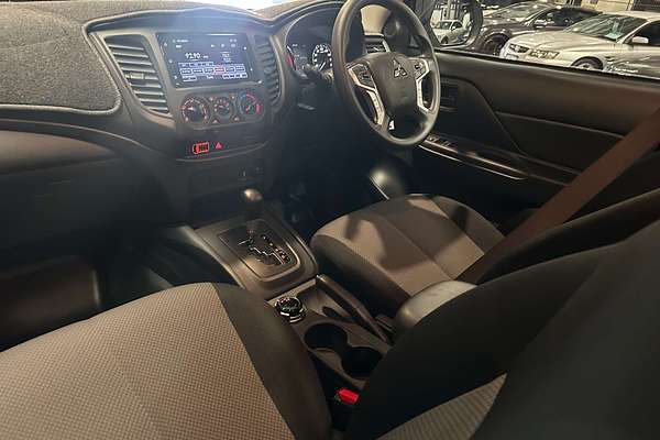 2024 Mitsubishi Triton GLX MR 4X4