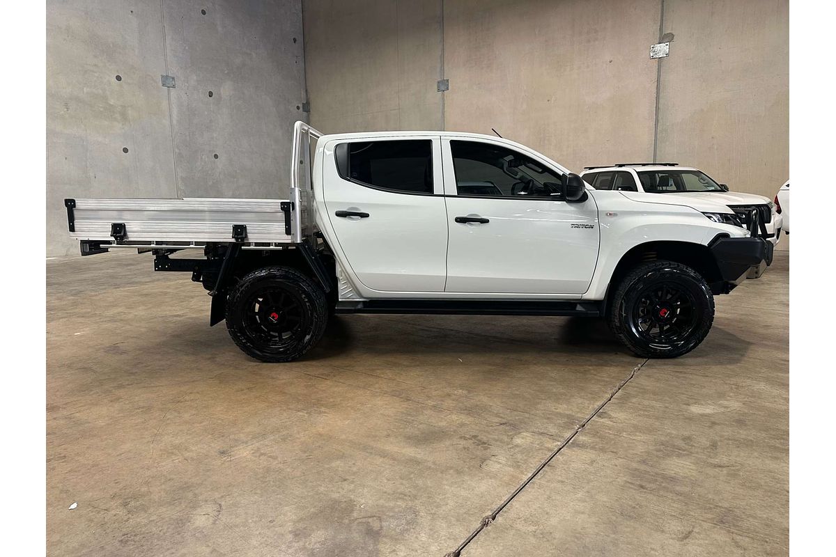2024 Mitsubishi Triton GLX MR 4X4