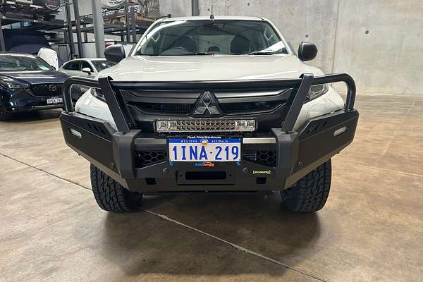 2024 Mitsubishi Triton GLX MR 4X4