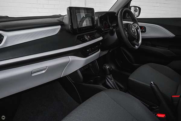 2024 Suzuki Swift Hybrid Plus UZ