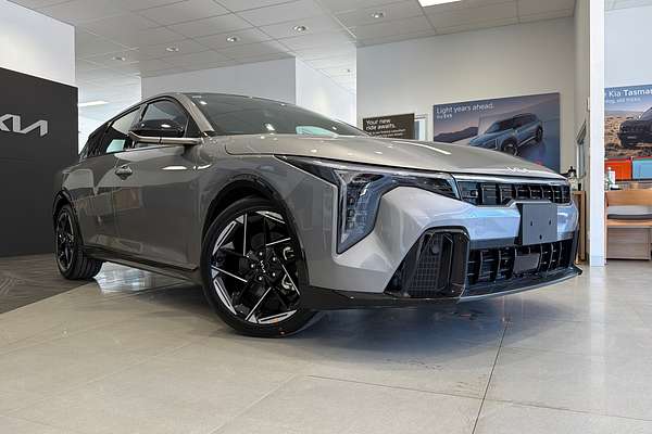 2025 Kia K4 GT-Line CL4m