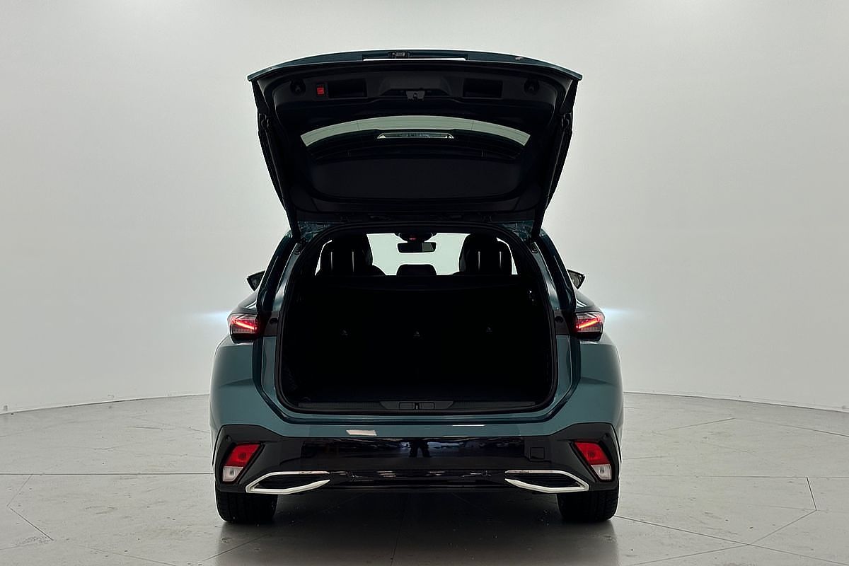 2021 Peugeot 308 GT P84