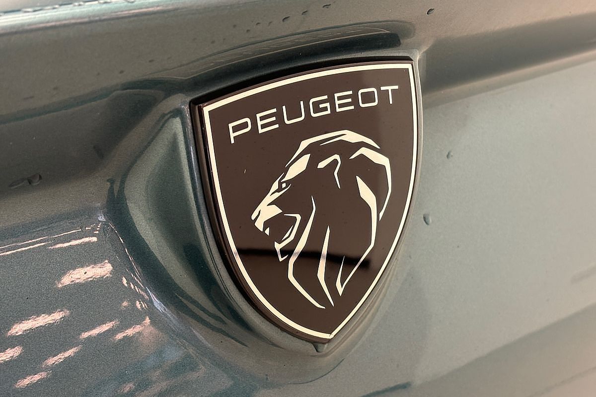 2021 Peugeot 308 GT P84