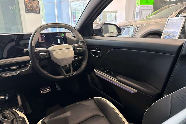 2025 Kia K4 GT-Line CL4m