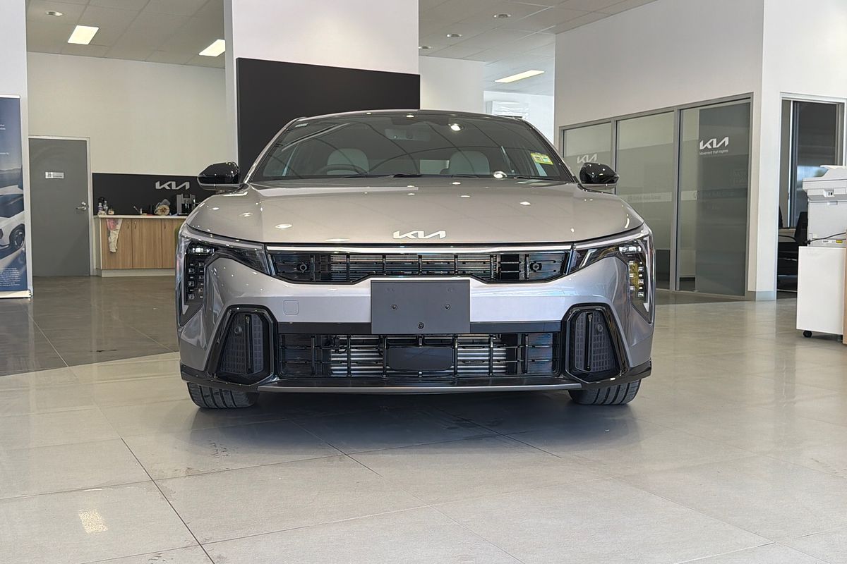 2025 Kia K4 GT-Line CL4m