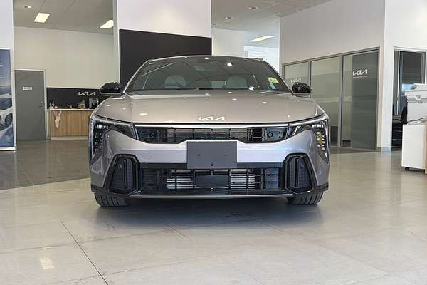 2025 Kia K4 GT-Line CL4m