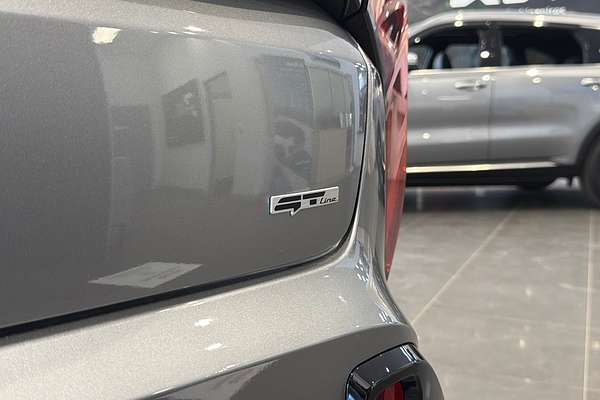 2025 Kia K4 GT-Line CL4m