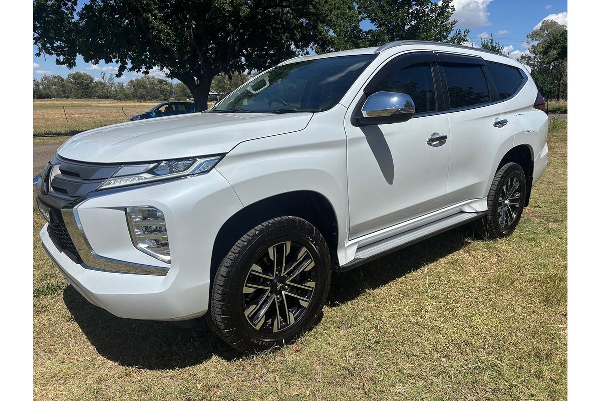 2022 Mitsubishi Pajero Sport GLS QF
