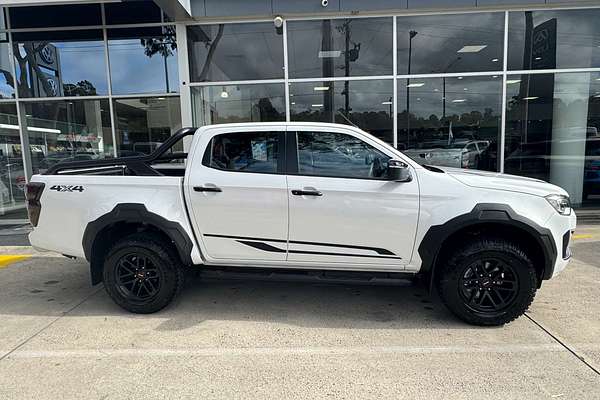 2025 Isuzu D-MAX BLADE 4X4