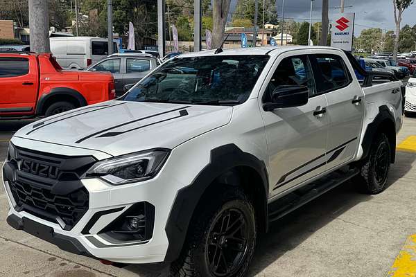 2025 Isuzu D-MAX BLADE 4X4