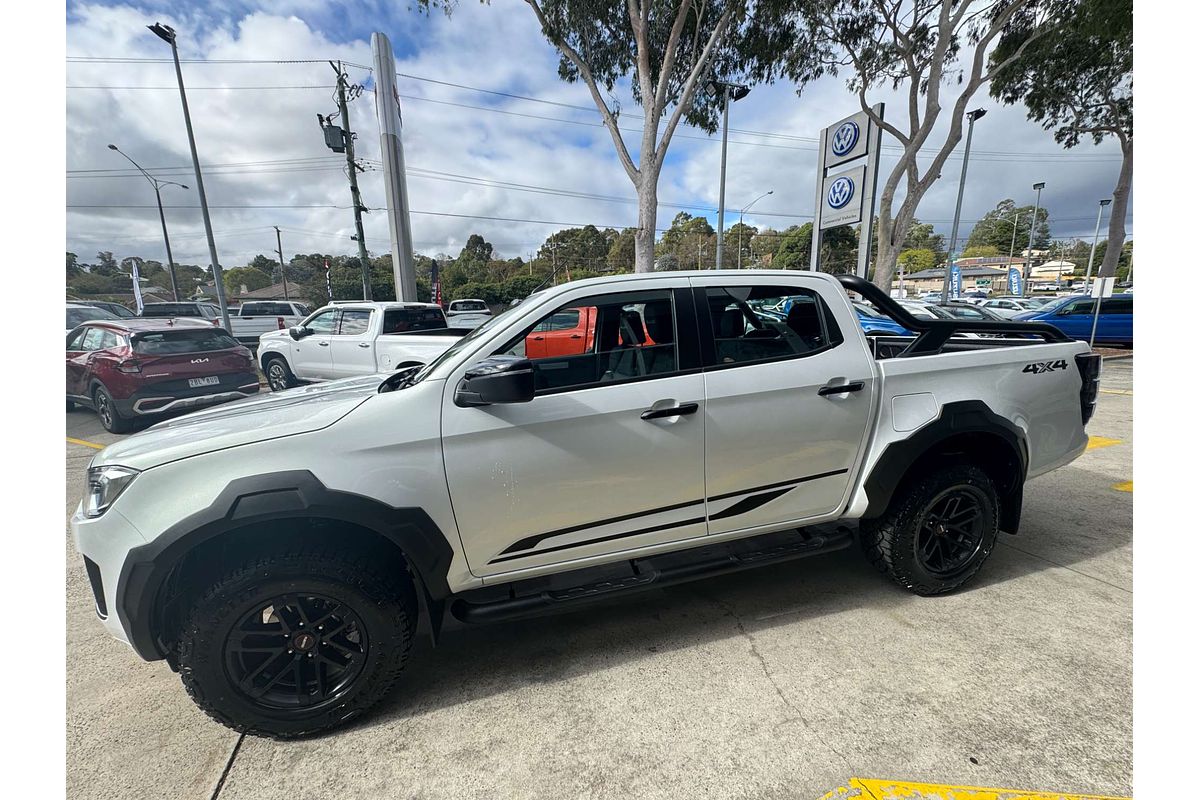 2025 Isuzu D-MAX BLADE 4X4