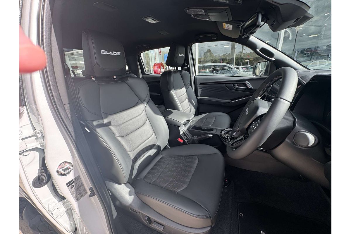 2025 Isuzu D-MAX BLADE 4X4