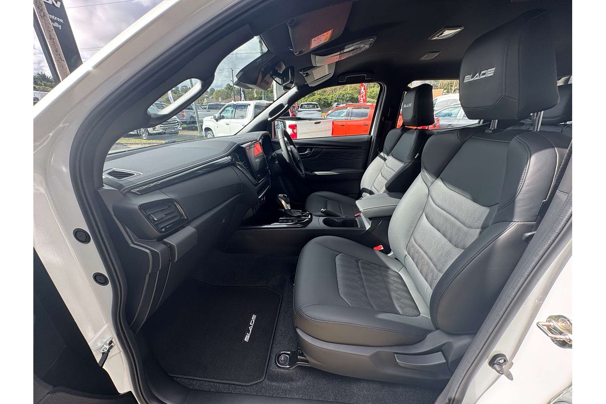 2025 Isuzu D-MAX BLADE 4X4