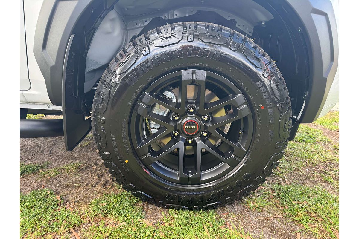 2025 Isuzu D-MAX BLADE 4X4