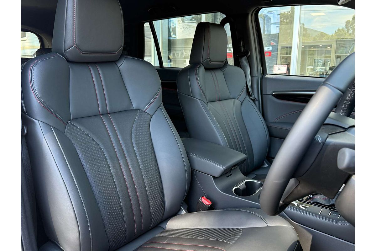 2025 Isuzu MU-X X-TERRAIN