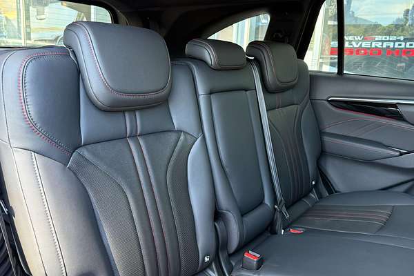 2025 Isuzu MU-X X-TERRAIN