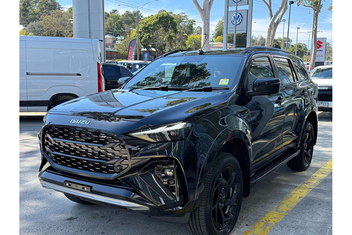 2025 Isuzu MU-X X-TERRAIN