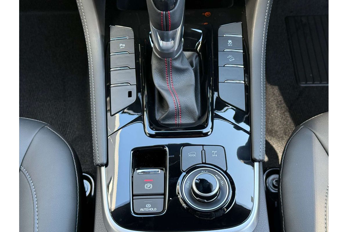 2025 Isuzu MU-X X-TERRAIN