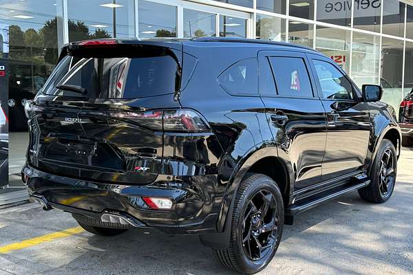 2025 Isuzu MU-X X-TERRAIN