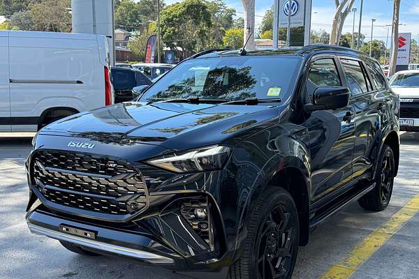 2025 Isuzu MU-X X-TERRAIN