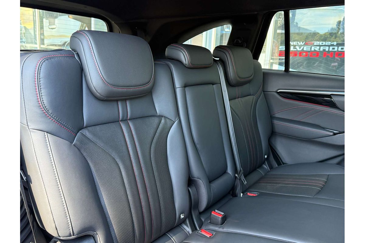 2025 Isuzu MU-X X-TERRAIN