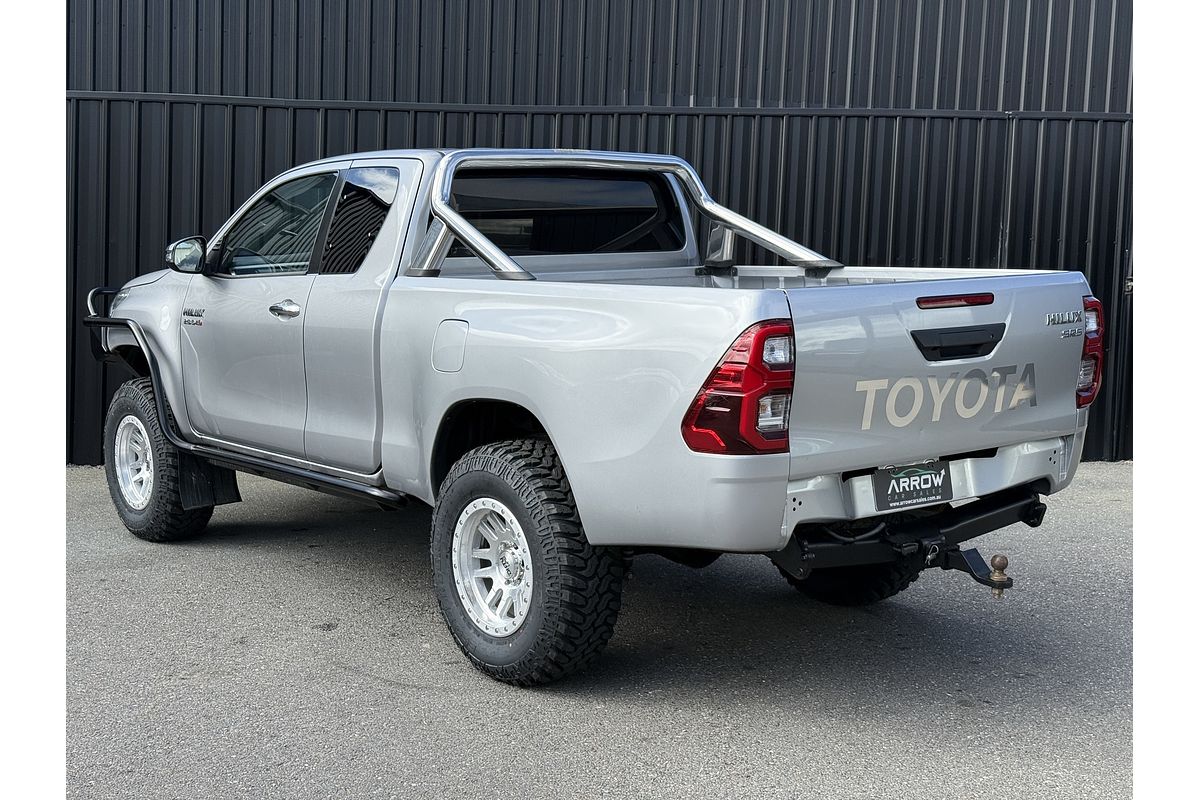 2019 Toyota Hilux SR5 GUN126R 4X4