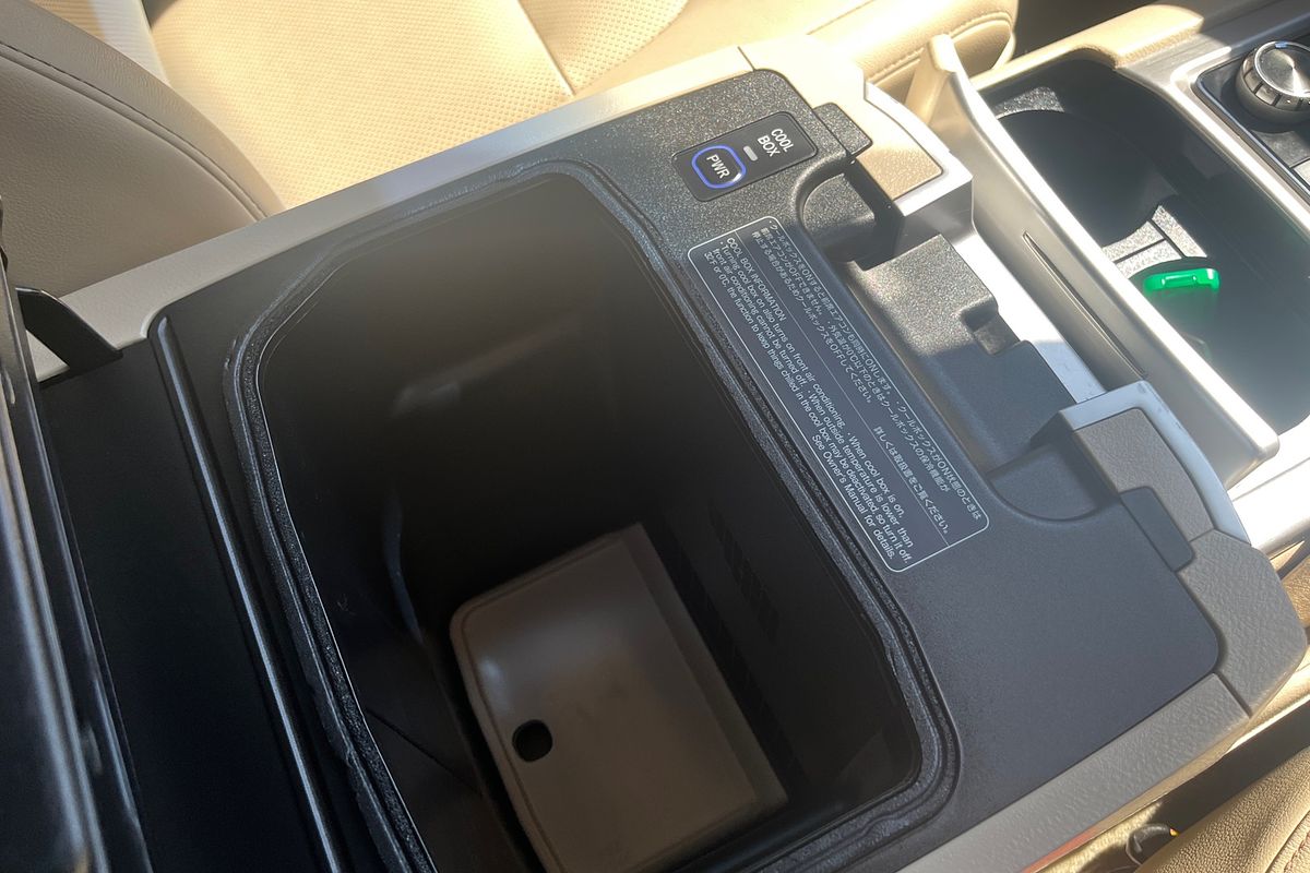 2019 Toyota Landcruiser Sahara VDJ200R