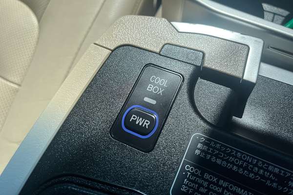 2019 Toyota Landcruiser Sahara VDJ200R