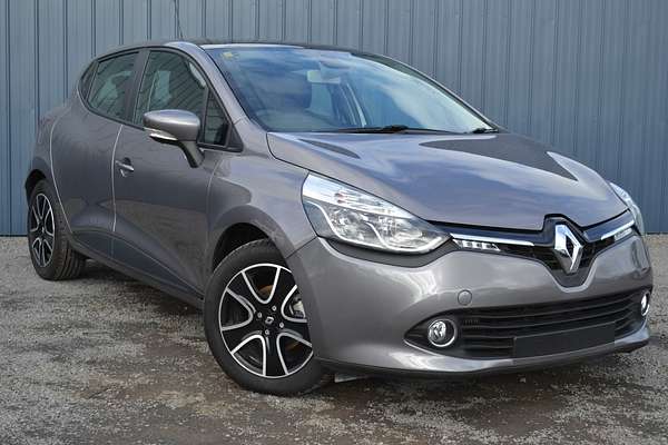 2015 Renault Clio Expression IV B98