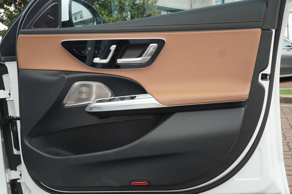 2025 Mercedes-Benz E-Class E200 W214