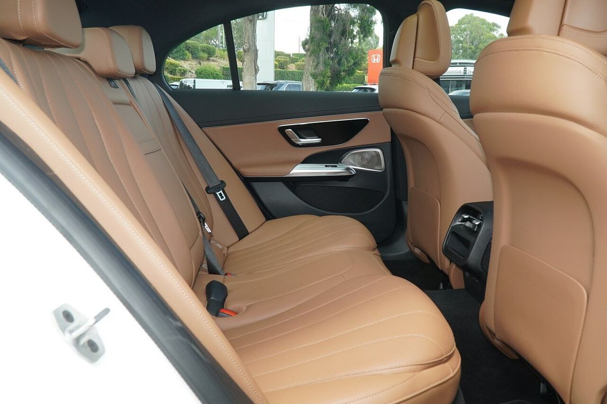 2025 Mercedes-Benz E-Class E200 W214