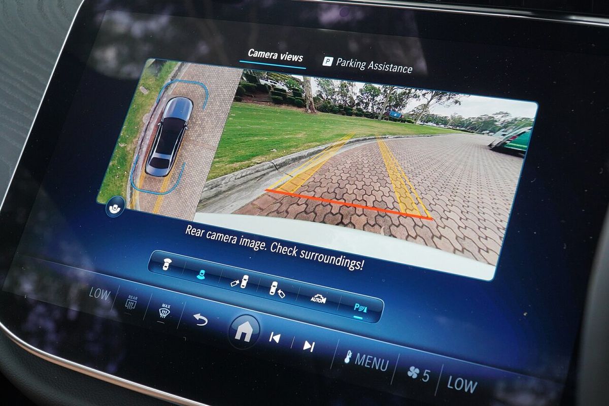 2025 Mercedes-Benz E-Class E200 W214