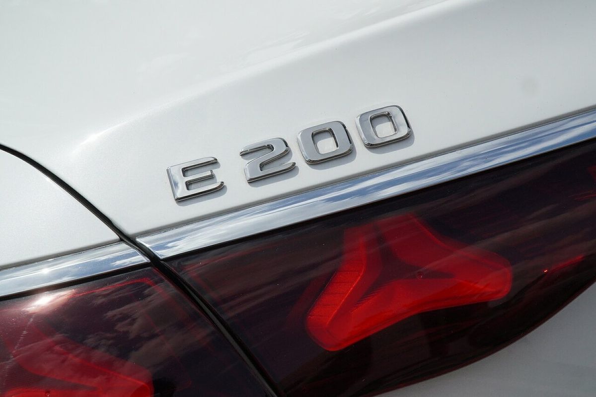 2025 Mercedes-Benz E-Class E200 W214