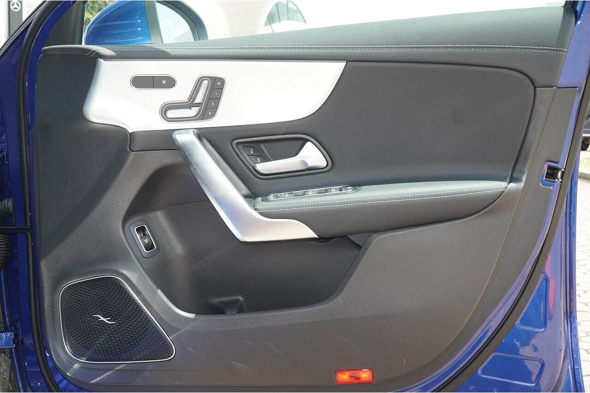 2025 Mercedes-Benz A-Class A250 V177