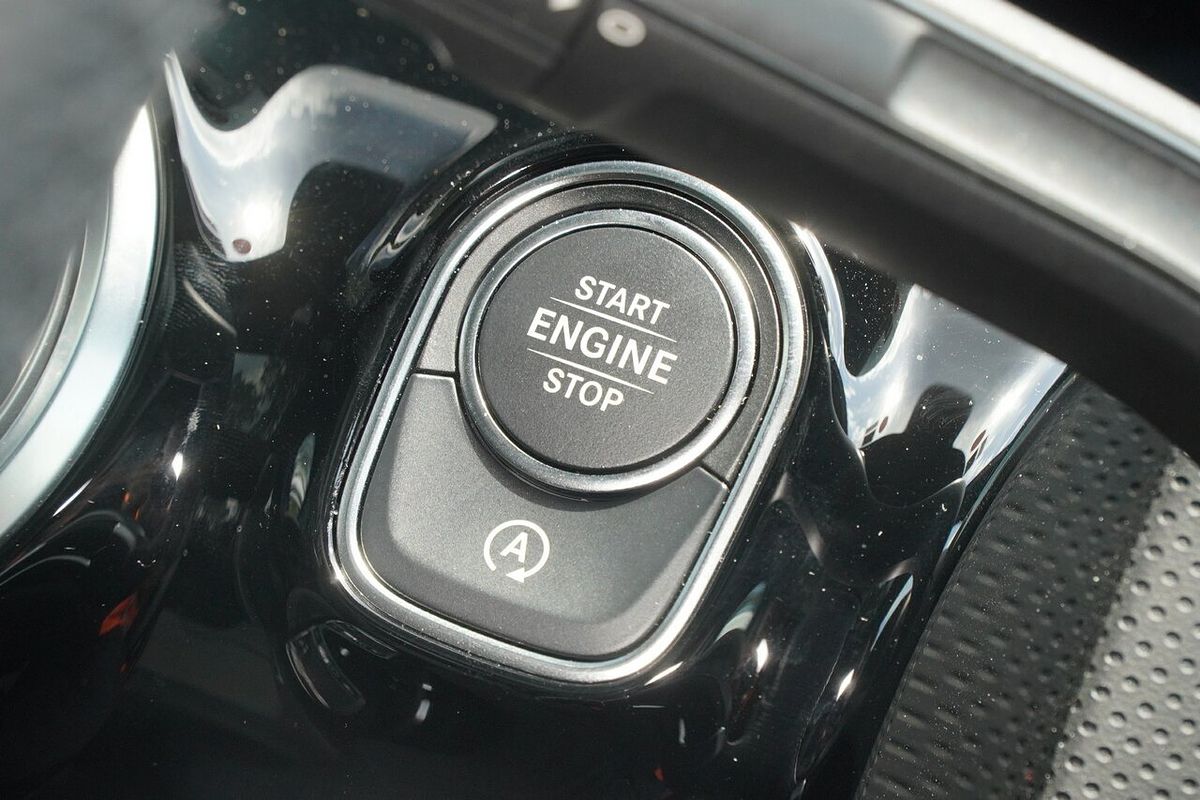 2025 Mercedes-Benz A-Class A250 V177