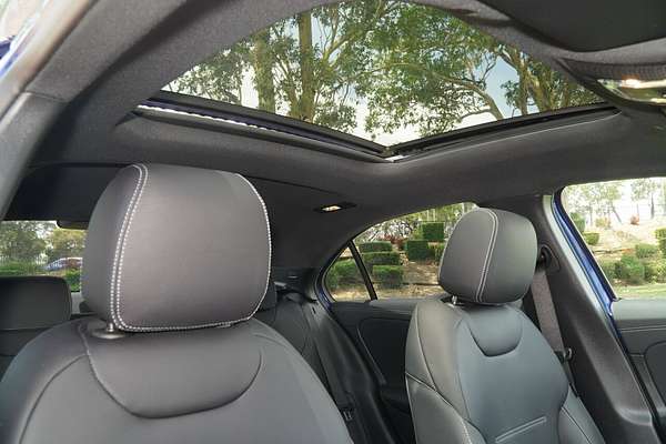 2025 Mercedes-Benz A-Class A250 V177