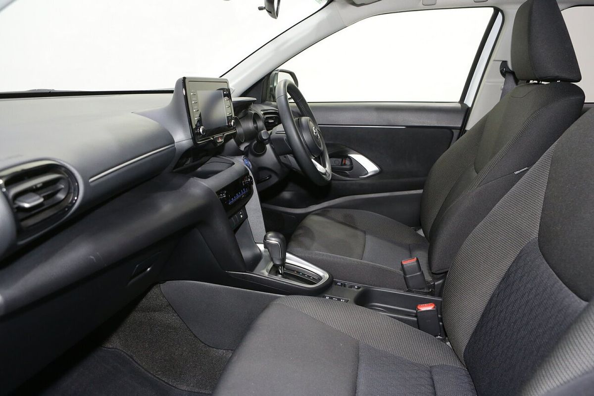 2024 Toyota Yaris Cross GXL MXPJ10R