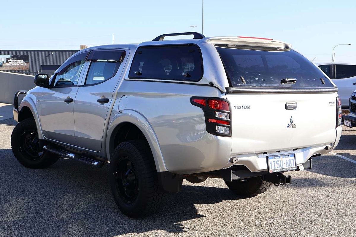 2015 Mitsubishi Triton GLX MQ 4X4
