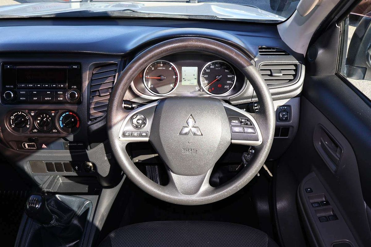 2015 Mitsubishi Triton GLX MQ 4X4