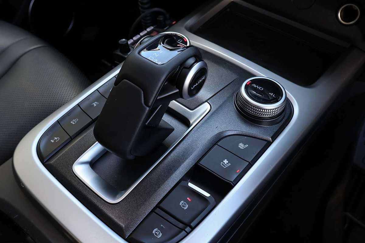 2024 GWM Tank 300 Ultra Hybrid P01