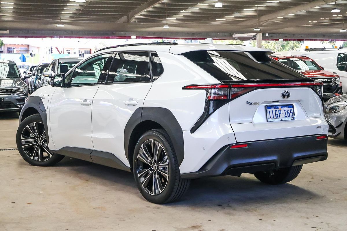 2024 Toyota bZ4X YEAM15R