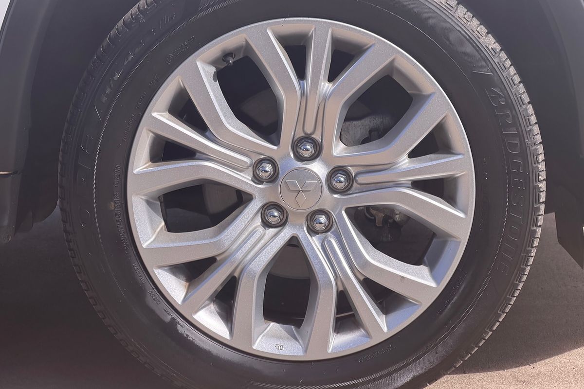 2022 Mitsubishi ASX ES XD