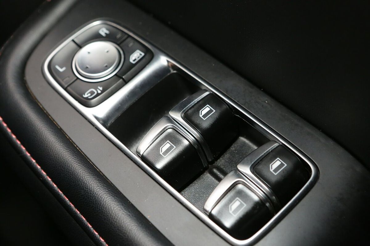 2024 MG HS Vibe SAS23