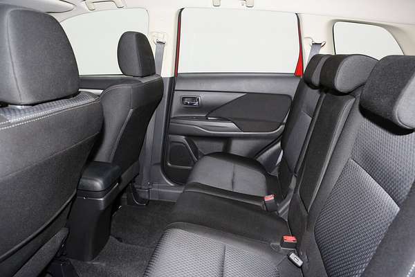 2018 Mitsubishi Outlander ES ZL