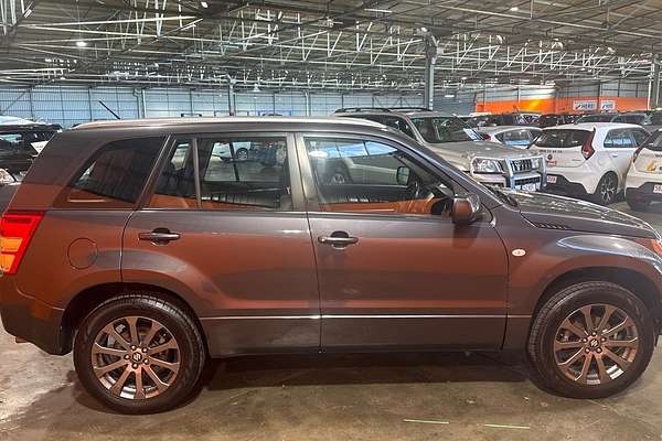 2015 Suzuki Grand Vitara Sport JB
