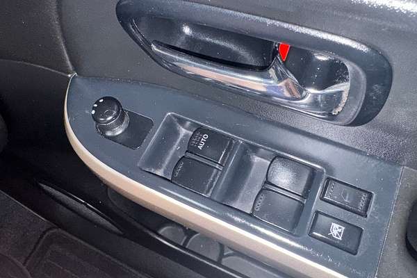 2015 Suzuki Grand Vitara Sport JB