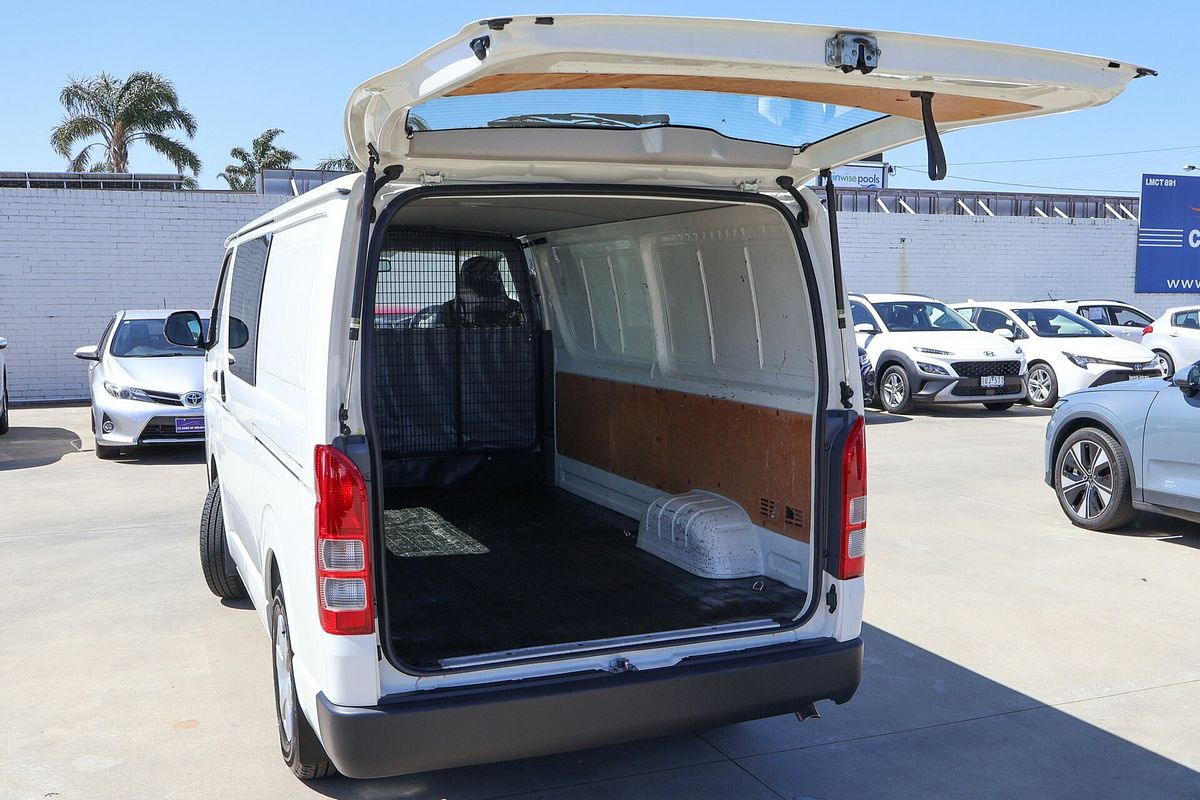 2016 Toyota Hiace TRH201R LWB
