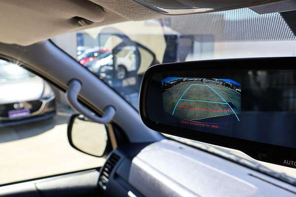 2016 Toyota Hiace TRH201R LWB